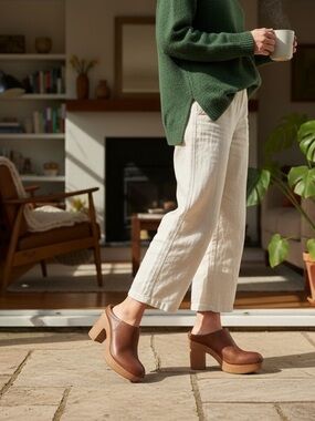 Kork-Ease Brown Platform Clogs | 9 | EUC | Boho | Retro | Leather